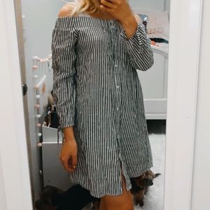NWOT Love Notes Off the Shoulder Dress - Size S